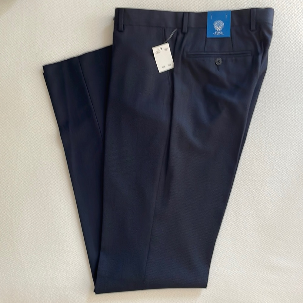 Vince Camuto 100% wool dark navy texture dress pants.